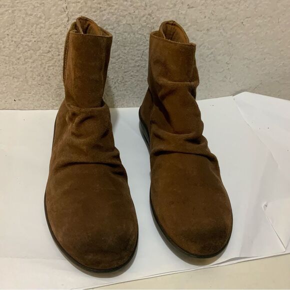 Walking Cradles Women's Brown  suede Size 7.5  N - Picture 2 of 10